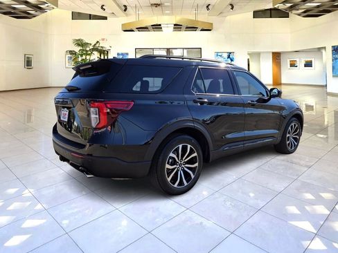 Used 2023 Ford Explorer ST-Line w/ Class IV Trailer Tow Package image 7