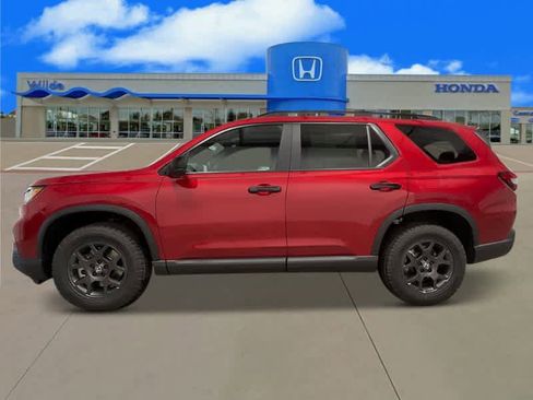 New 2025 Honda Pilot TrailSport image 2