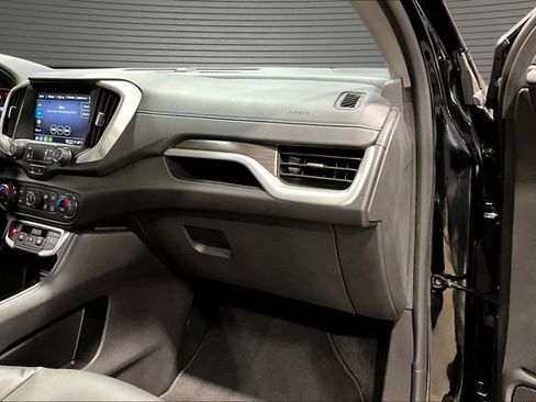 Used 2023 GMC Terrain SLT w/ Infotainment Package II FWD image 24