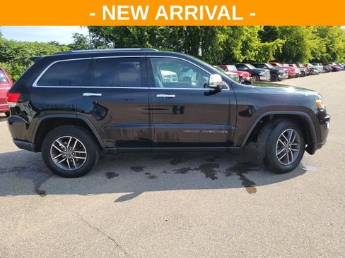 Used 2019 Jeep Grand Cherokee Limited w/ Trailer Tow Group IV AWD/4WD image 2