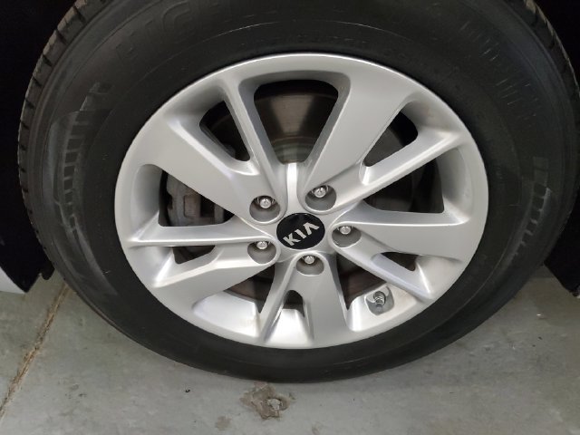 Used 2018 Kia Optima LX FWD image 28