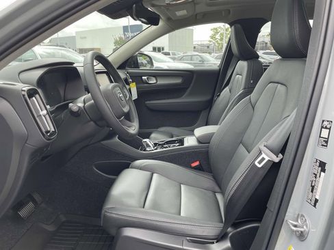 New 2026 Volvo XC40 B4 Plus w/ Protection Package Premier image 10