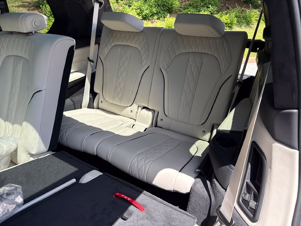 Used 2027 BMW X7 xDrive40i w/ M Sport Package AWD/4WD image 24