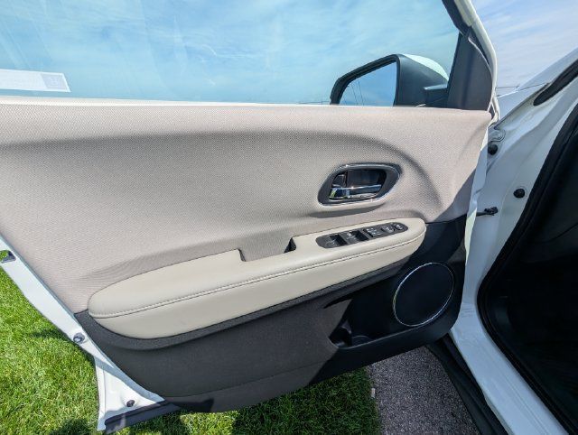 Used 2018 Honda HR-V EX image 15