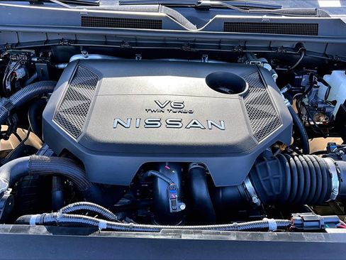 New 2026 Nissan Armada SL w/ Captain's Chari Seat Package image 18