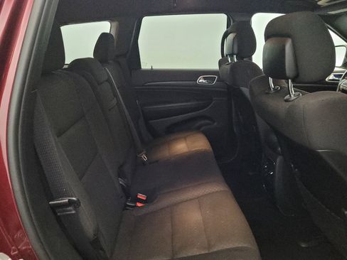Used 2020 Jeep Grand Cherokee Laredo AWD/4WD image 19