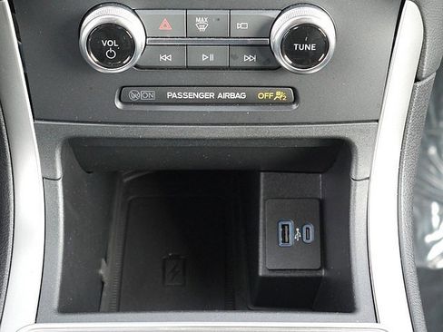 Used 2024 Ford Edge SEL w/ Convenience Package image 22