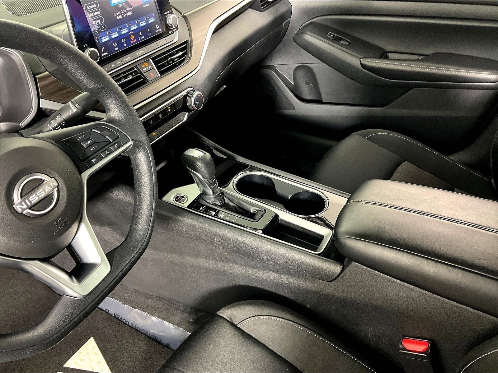 Certified 2024 Nissan Altima 2.5 SV FWD image 18