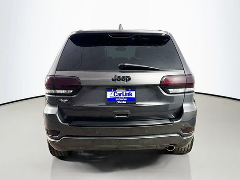 Used 2018 Jeep Grand Cherokee Altitude RWD image 7