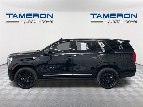 Used 2021 GMC Yukon Denali w/ Denali Premium Package image 2