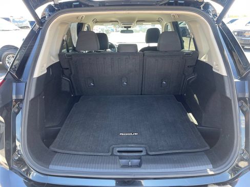 Used 2025 Nissan Rogue SV AWD/4WD image 17