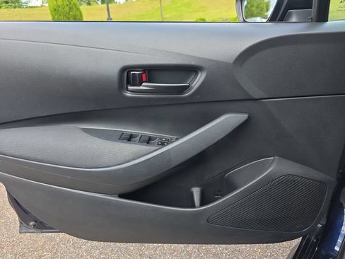 Used 2023 Toyota Corolla LE FWD image 17