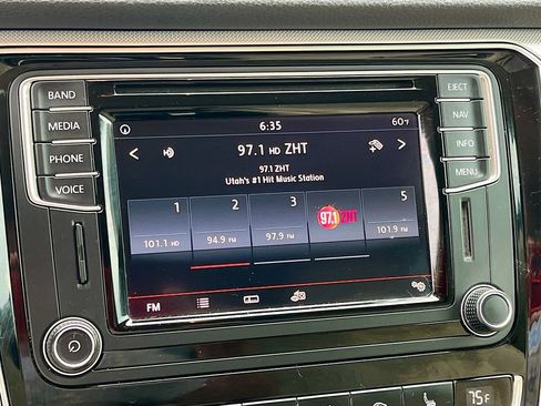 Used 2017 Volkswagen Passat 1.8T SE FWD image 15