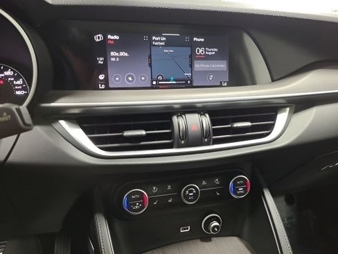 Used 2021 Alfa Romeo Stelvio Ti AWD/4WD image 30