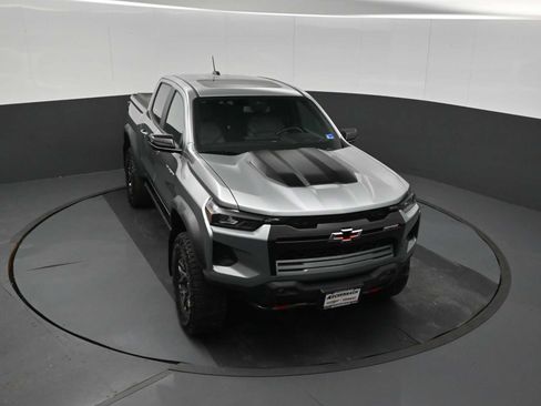 Used 2024 Chevrolet Colorado ZR2 w/ ZR2 Convenience Package III AWD/4WD image 11