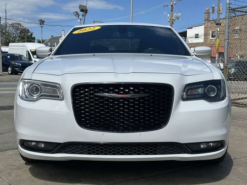 Used 2022 Chrysler 300 S RWD image 2