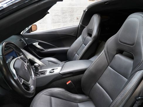 Used 2018 Chevrolet Corvette Stingray Coupe w/ Battery Protection Package image 43