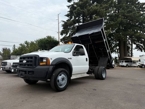 Used 2006 Ford F450 2WD Regular Cab Super Duty image 23