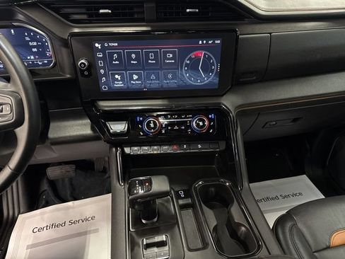 Used 2024 GMC Sierra 1500 AT4 w/ AT4 Preferred Package AWD/4WD image 19