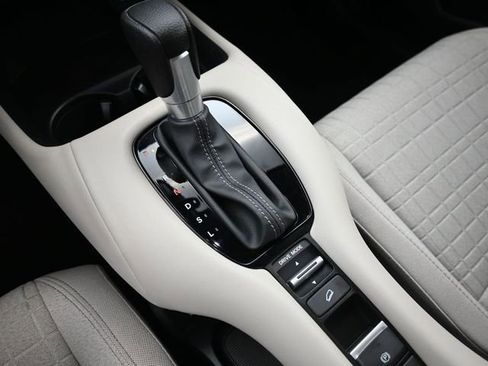 Certified 2024 Honda HR-V LX image 29