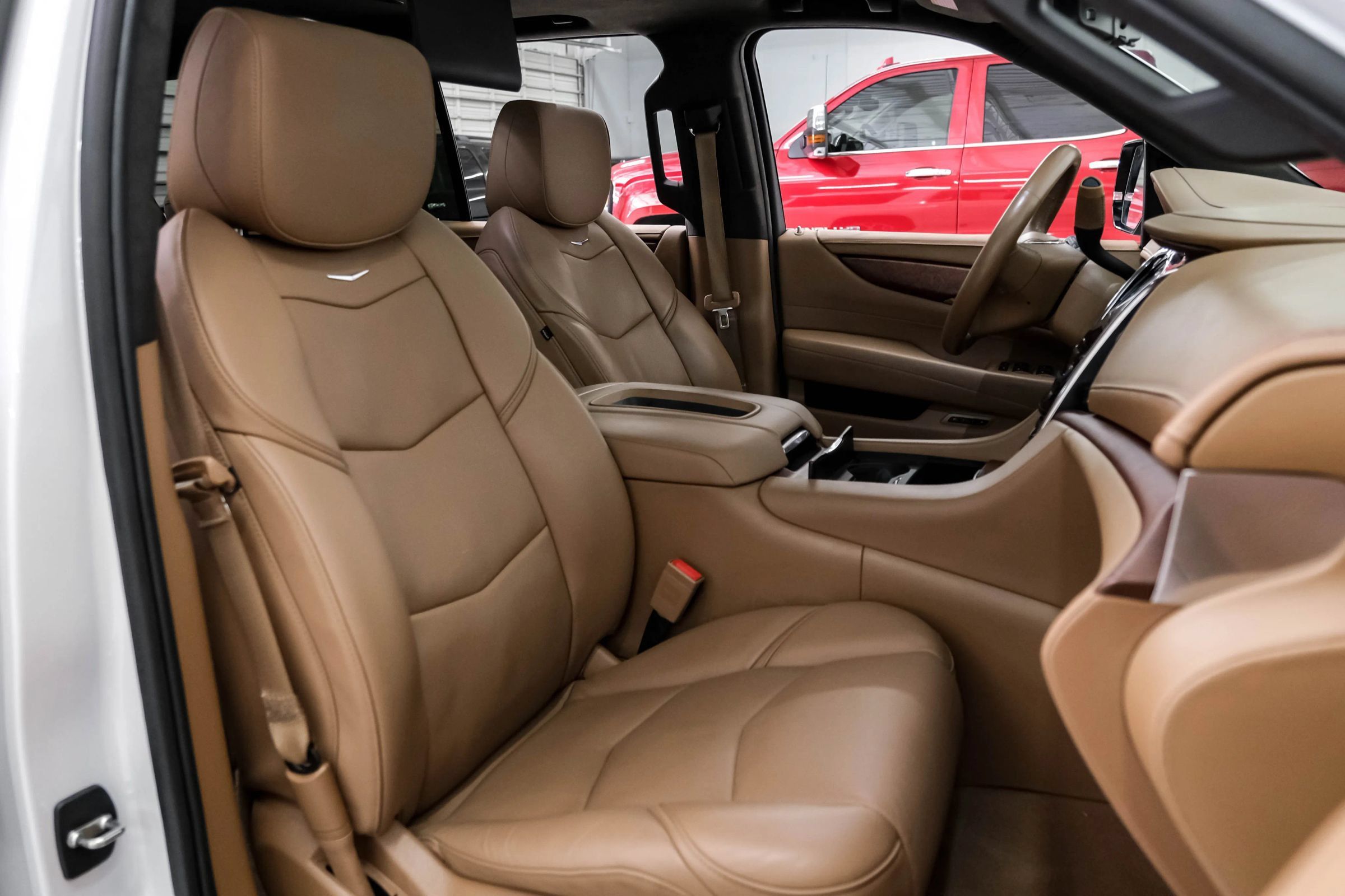 Used 2017 Cadillac Escalade ESV Platinum AWD/4WD image 31