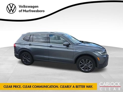 Used 2023 Volkswagen Tiguan SE FWD image 3
