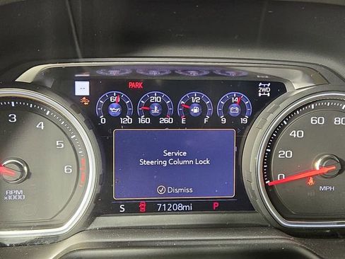 Used 2021 Chevrolet Tahoe Premier w/ Premium Package image 17