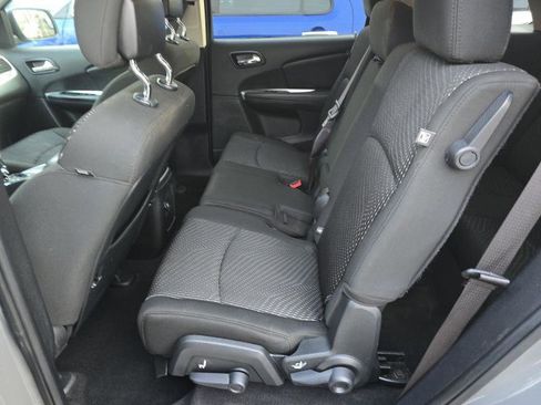 Used 2020 Dodge Journey SE w/ SE Popular Equipment Group image 9