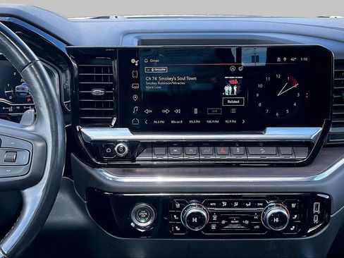 Used 2023 GMC Sierra 1500 SLT image 11