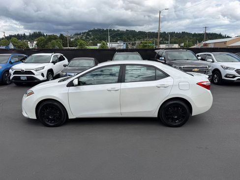 Used 2014 Toyota Corolla LE FWD image 7