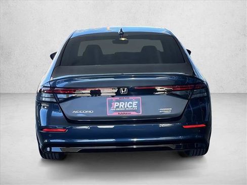 Used 2025 Honda Accord Touring image 8