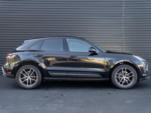 Used 2026 Porsche Macan AWD/4WD image 27