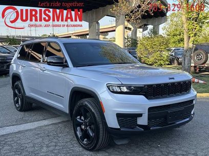 Used 2024 Jeep Grand Cherokee L Laredo