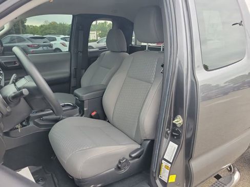 Used 2020 Toyota Tacoma SR AWD/4WD image 12