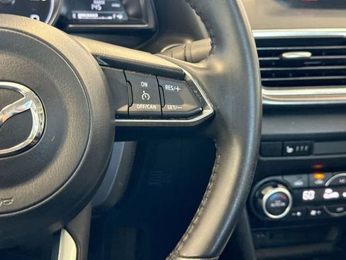 Used 2018 MAZDA MAZDA3 Grand Touring image 27