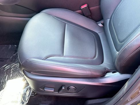 Used 2025 Hyundai Santa Cruz SEL FWD image 18
