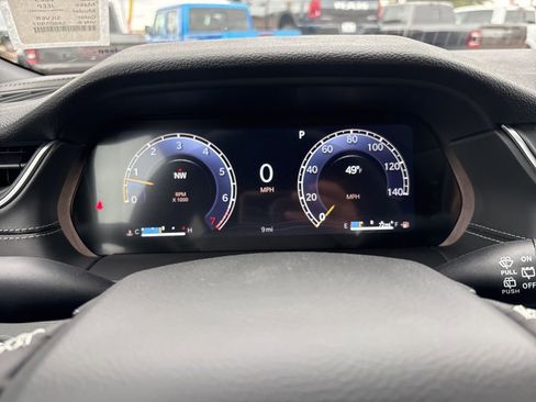 New 2025 Jeep Grand Cherokee L Altitude RWD image 30
