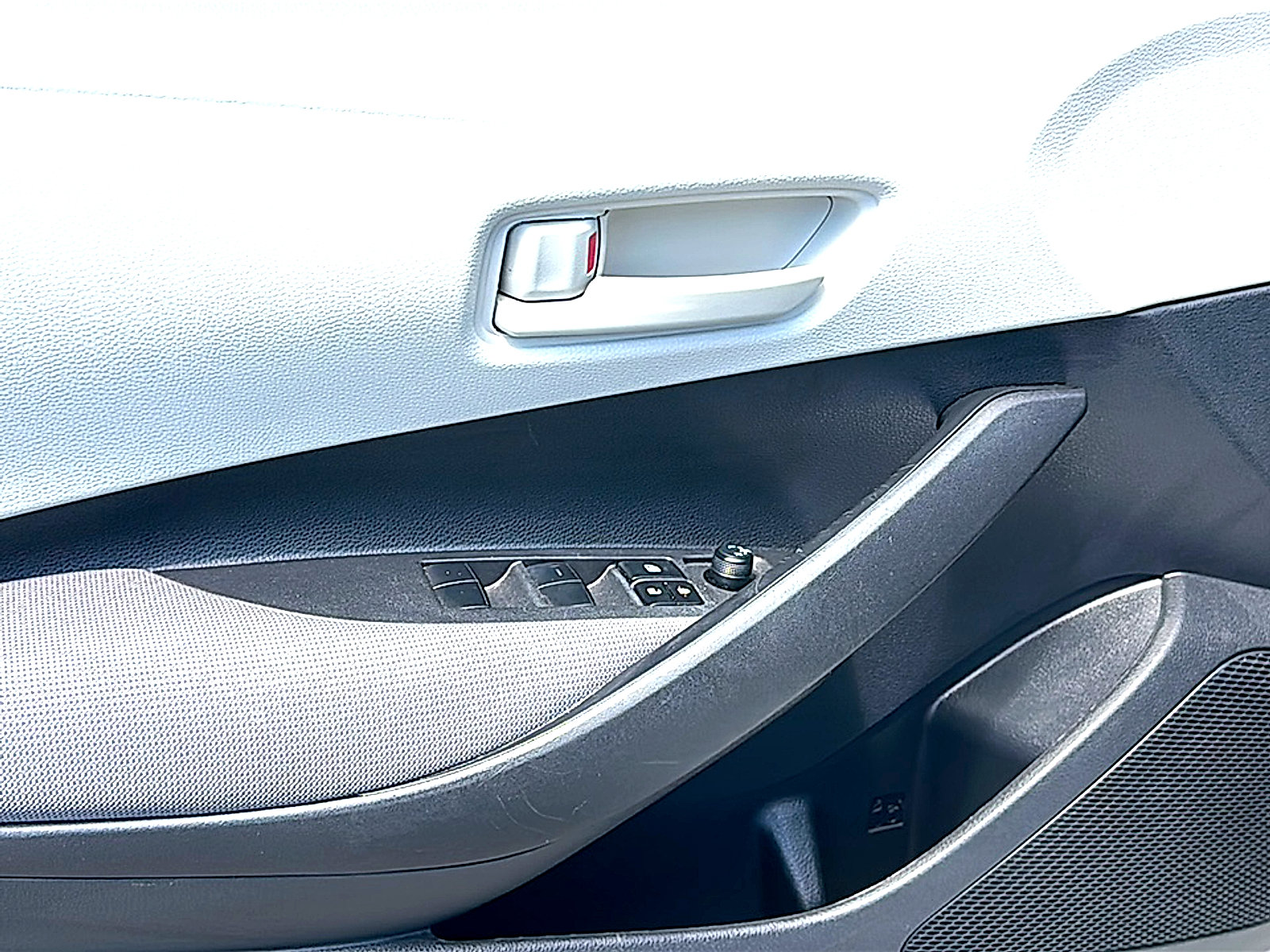 Used 2024 Toyota Corolla LE FWD image 16