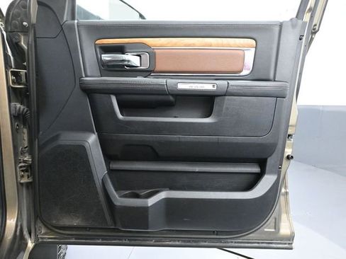 Used 2015 RAM 3500 Laramie Longhorn image 42