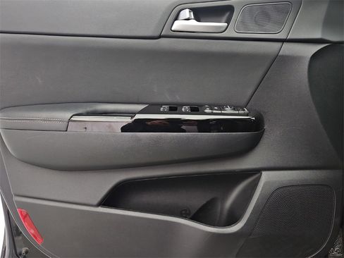 Used 2021 Kia Sportage S w/ S AWD Premium Package image 22