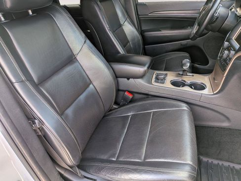 Used 2015 Jeep Grand Cherokee Limited w/ Luxury Group II AWD/4WD image 34