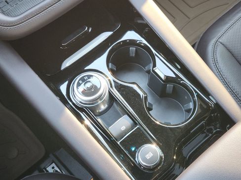 Used 2025 Ford Explorer Platinum w/ Ultimate Package image 22