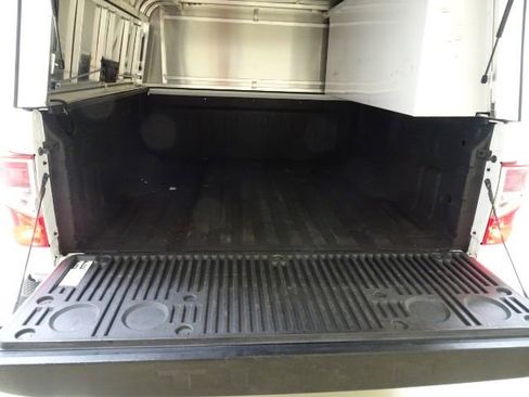 Used 2021 Nissan Titan S w/ S Utility Package image 16