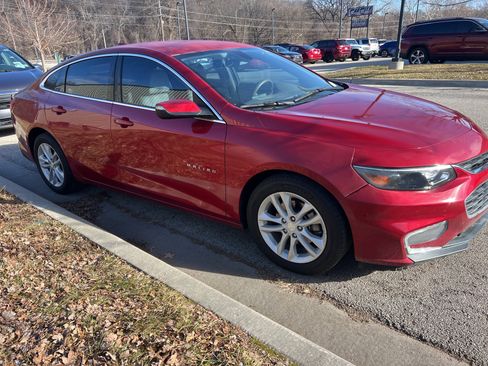 Used 2016 Chevrolet Malibu Hybrid image 3