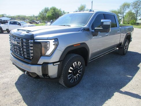 New 2026 GMC Sierra 3500 Denali Ultimate AWD/4WD image 10