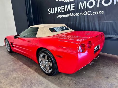 Used 1998 Chevrolet Corvette Convertible w/ Memory Pkg image 9