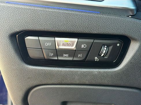 Used 2022 BMW M4 Coupe w/ Executive Package image 32