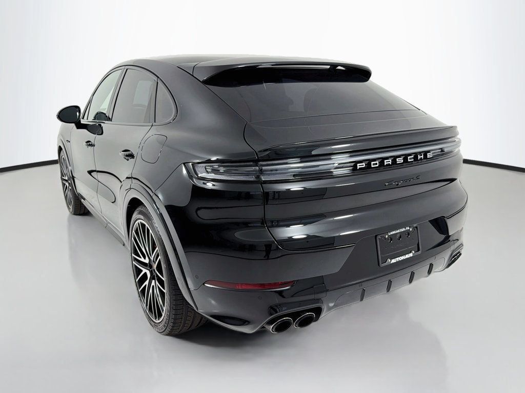 Certified 2026 Porsche Cayenne S AWD/4WD image 3