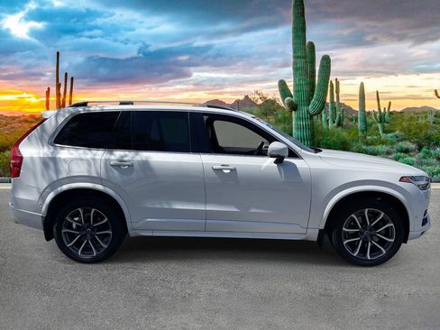 Used 2017 Volvo XC90 T6 Momentum w/ Vision Package AWD/4WD image 2