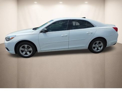 Used 2015 Chevrolet Malibu LS w/ Protection Package FWD image 2